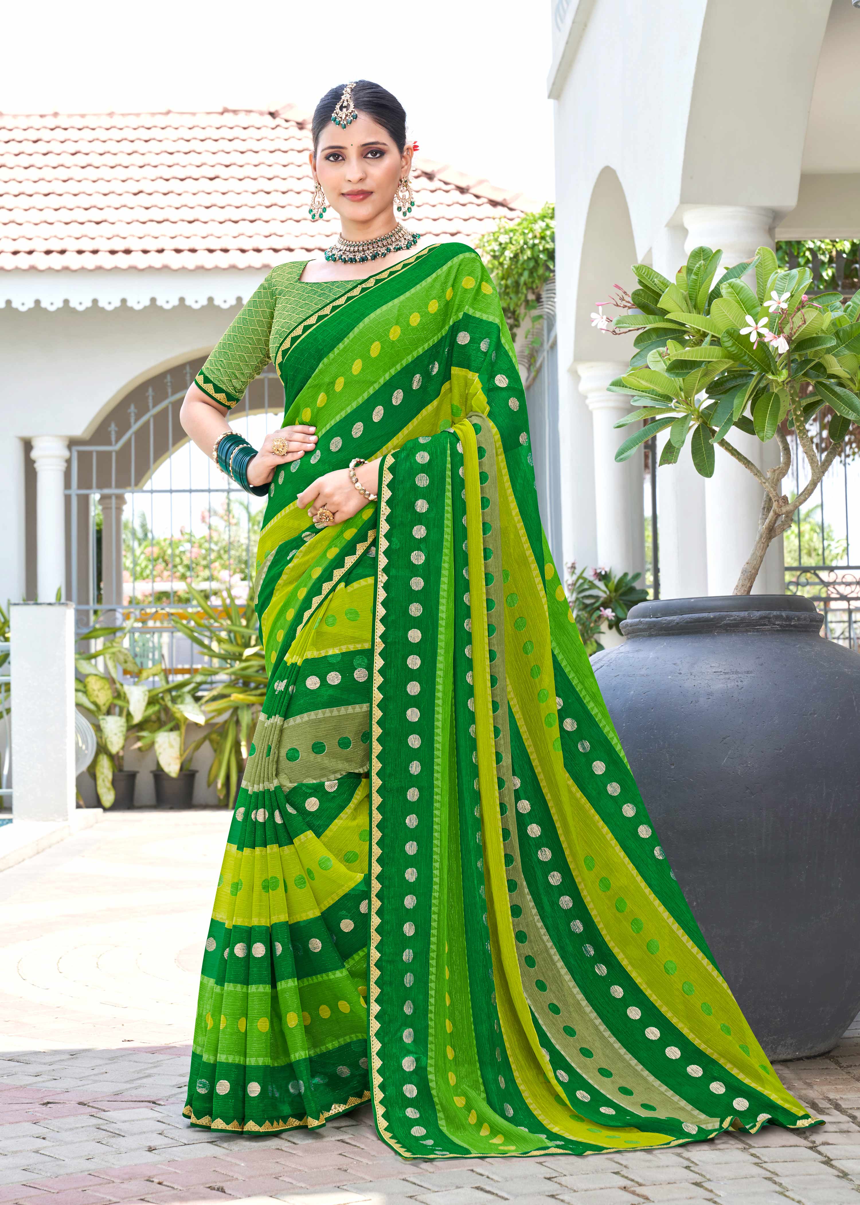 Laxmipati Phulvaari Geometric Printed along with Foil Work Chiffon Saree in Green Color with Unstitched Blouse