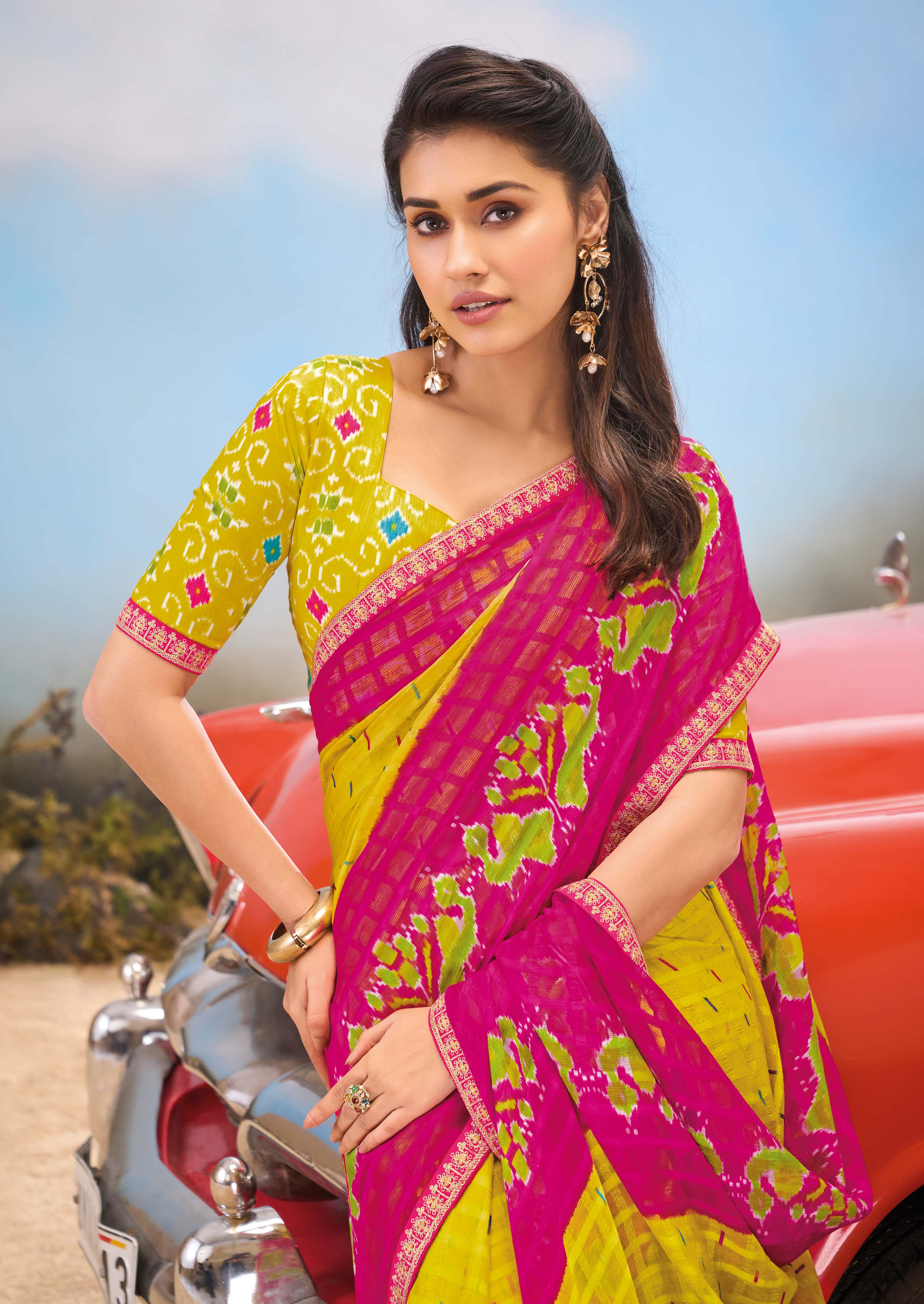 Laxmipati Baarish Abstract Printed Chiffon Saree in Mustard Color with Unstitched Blouse