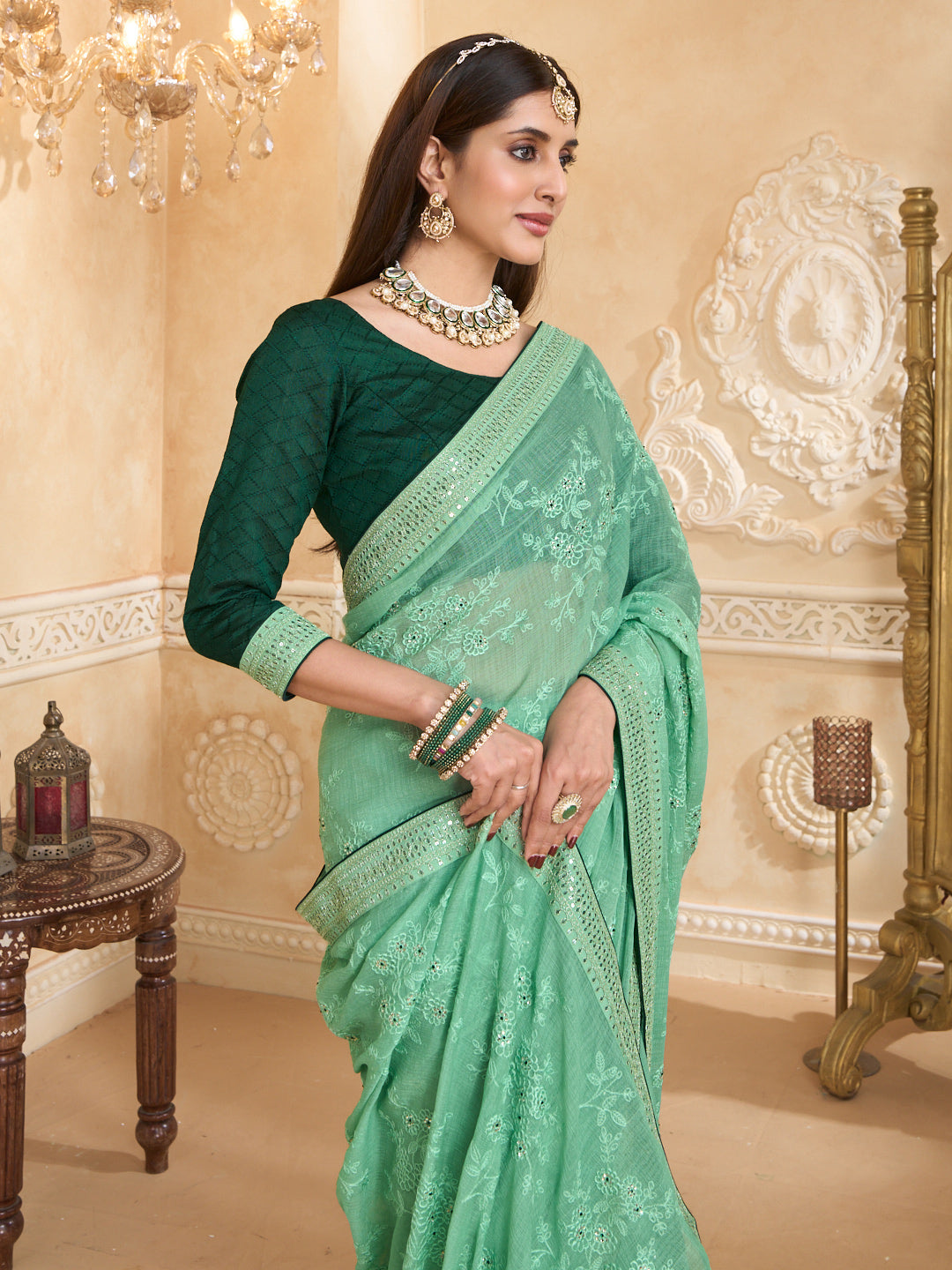  Lightweight chiffon saree look