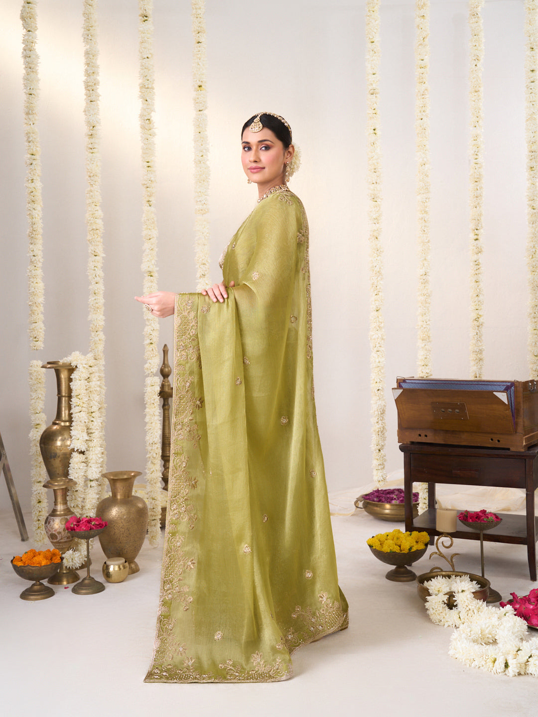 green saree with blouse