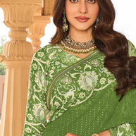 Printed green saree styling