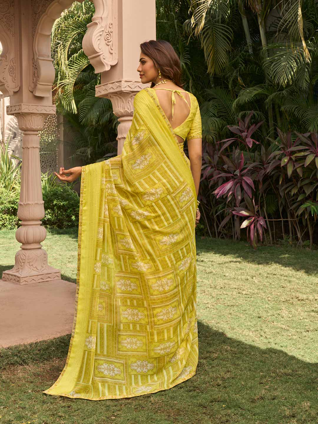  striped print saree