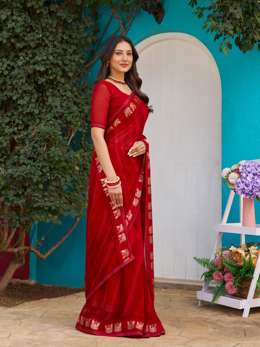 Laxmipati Kaju Anjeer Red Georgette Geometric Printed Saree