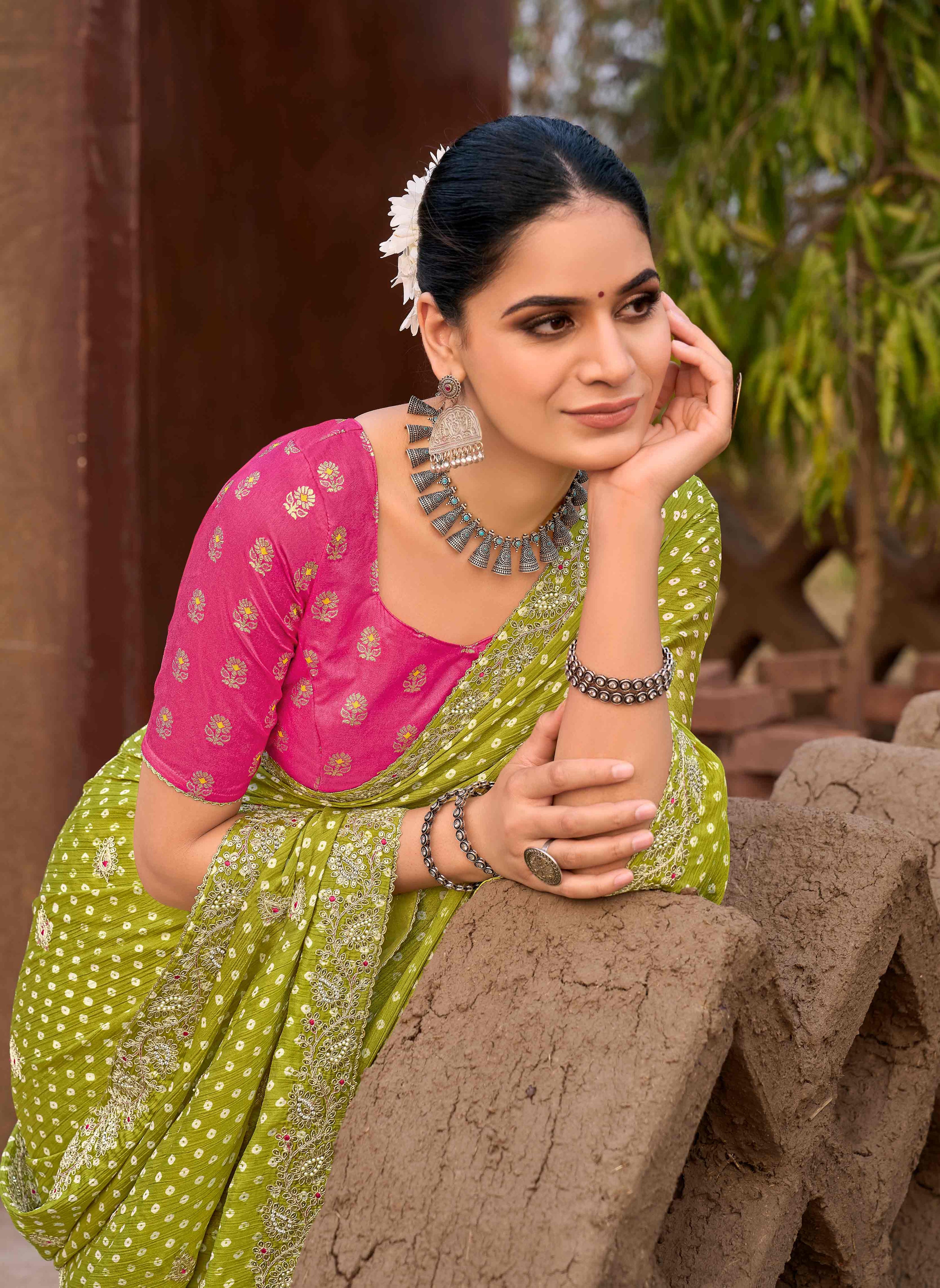 Laxmipati Khidki Green Silk Blend Embroidered Saree