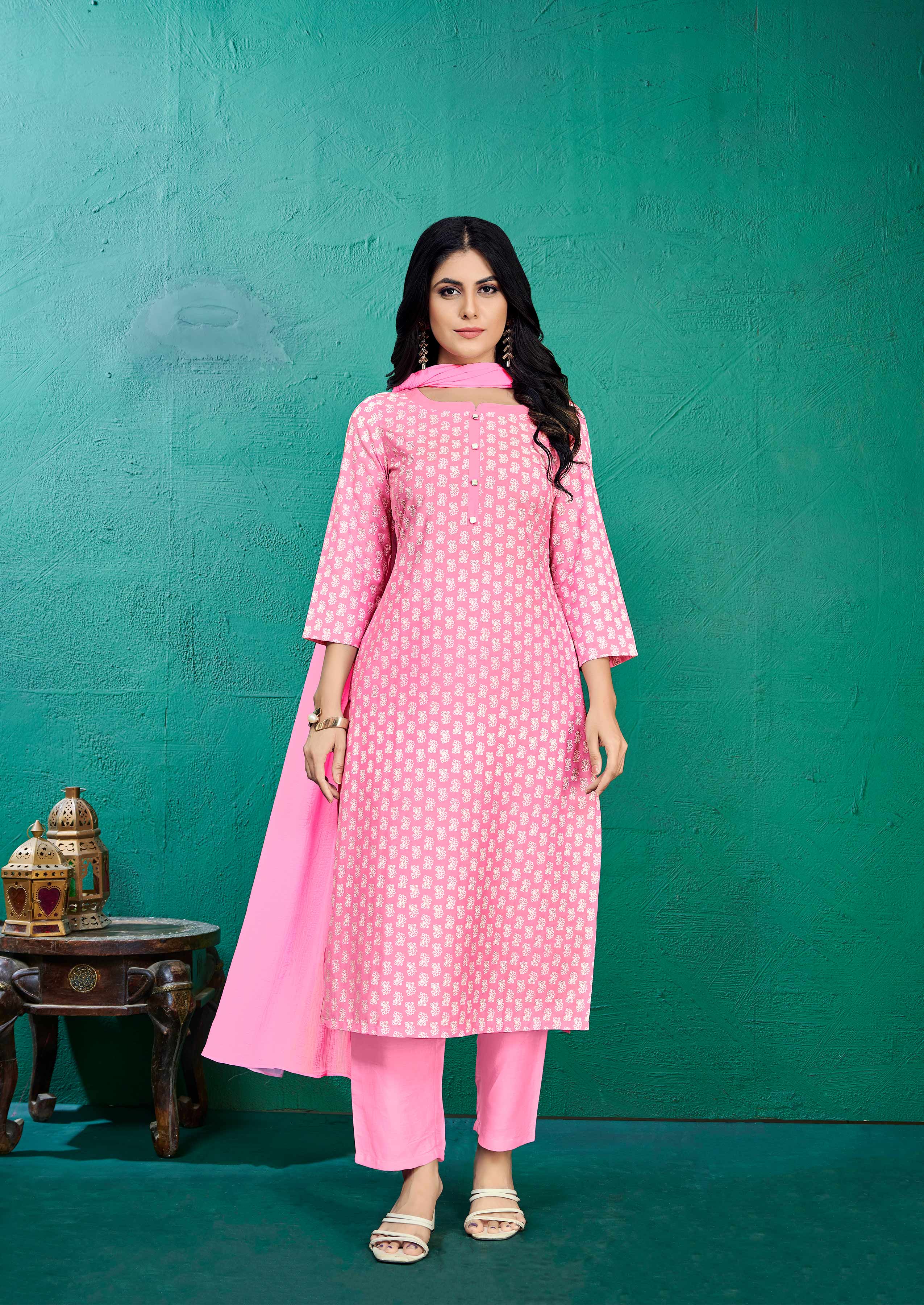 Laxmipati Kashish Floral Printed Straight Kurta Set with Trousers & Dupatta in Pink Color