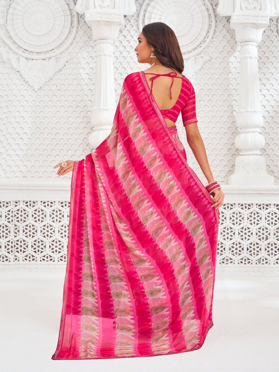 Laxmipati Kamya Pink Georgette Geometric Printed Saree