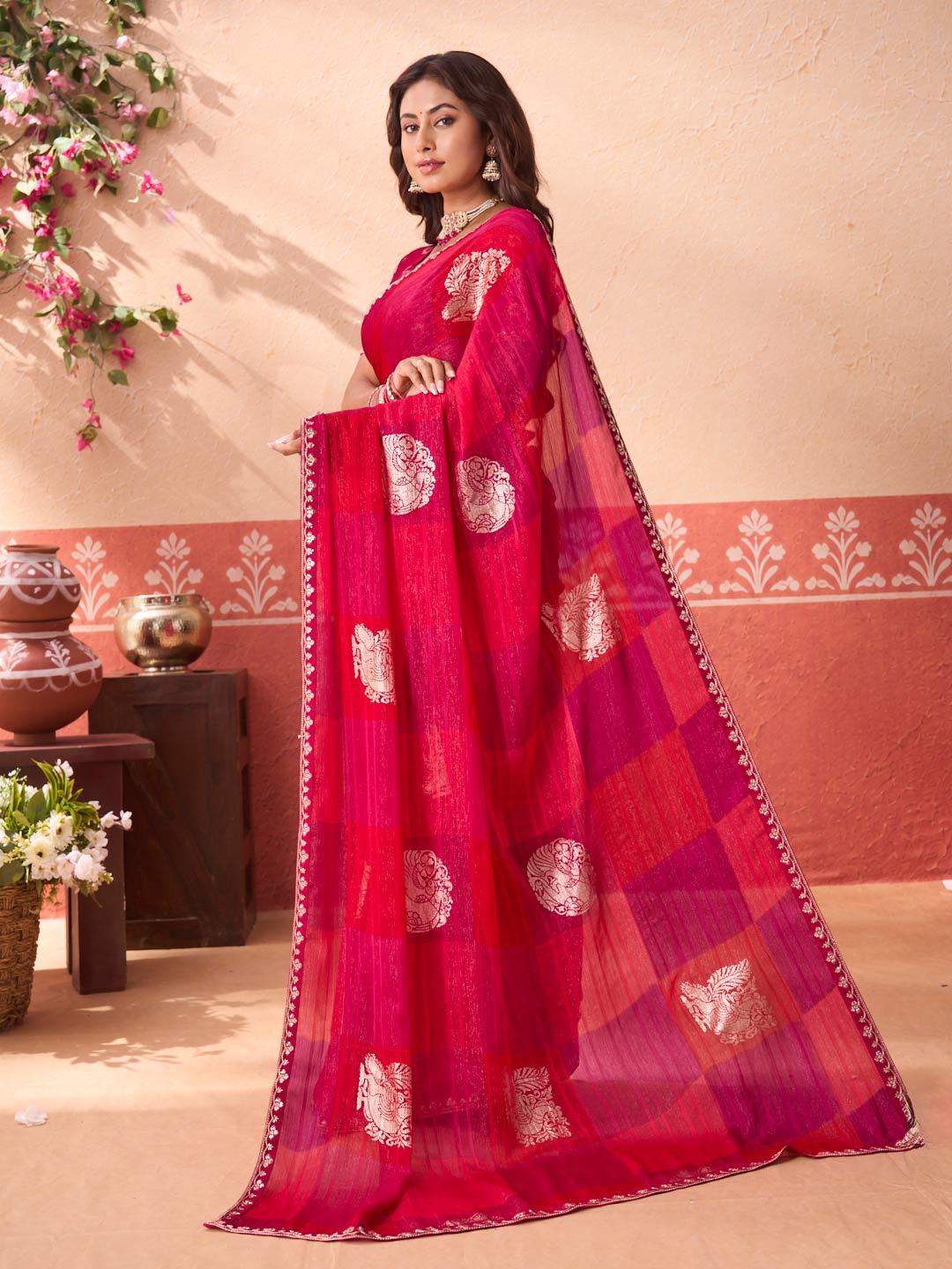 Pink geometric printed silk blend saree daily wear