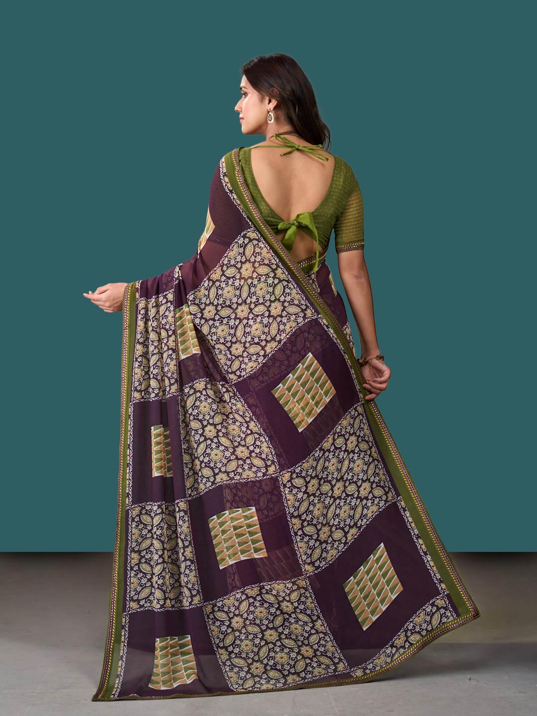 Laxmipati Rudramala Purple Georgette Floral Printed Saree