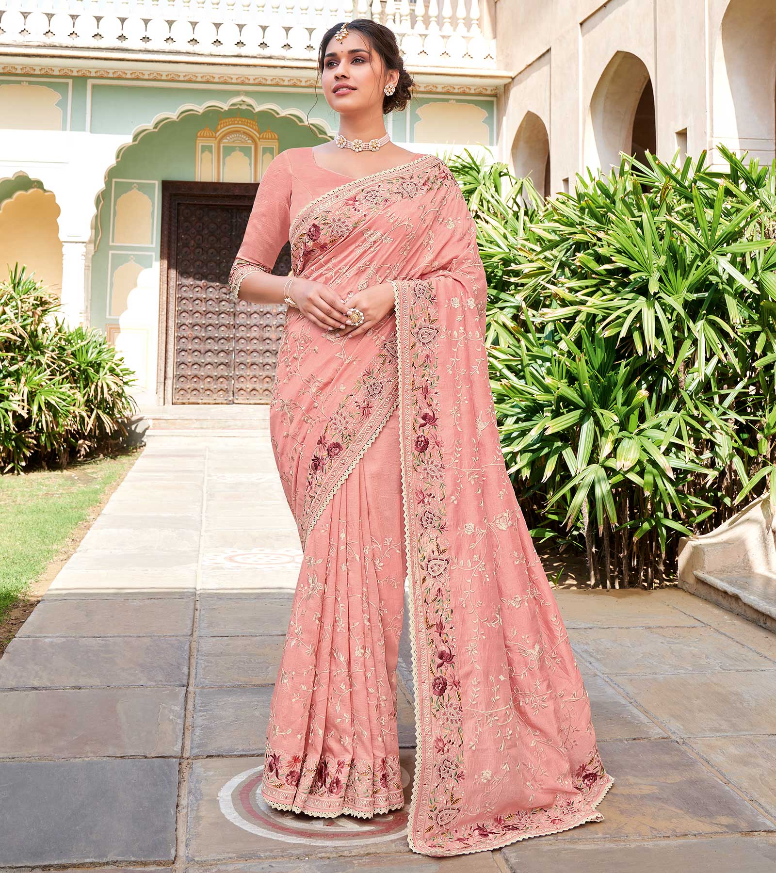 Decoding Parineeti Chopra's wedding reception look: Actress STUNNED in  gorgeous pink saree - Masala