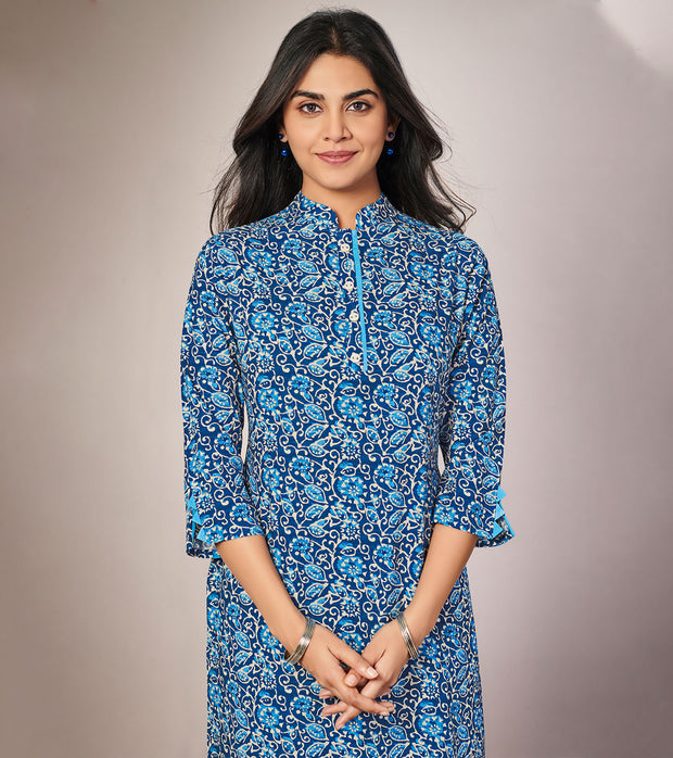 Laxmipati Cotton Viscose Blur Blue Straight Cut Kurti With Mask
