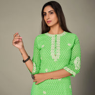 Laxmipati Georgate Leafy Green Straight Cut Kurti With Palazzo & Mask
