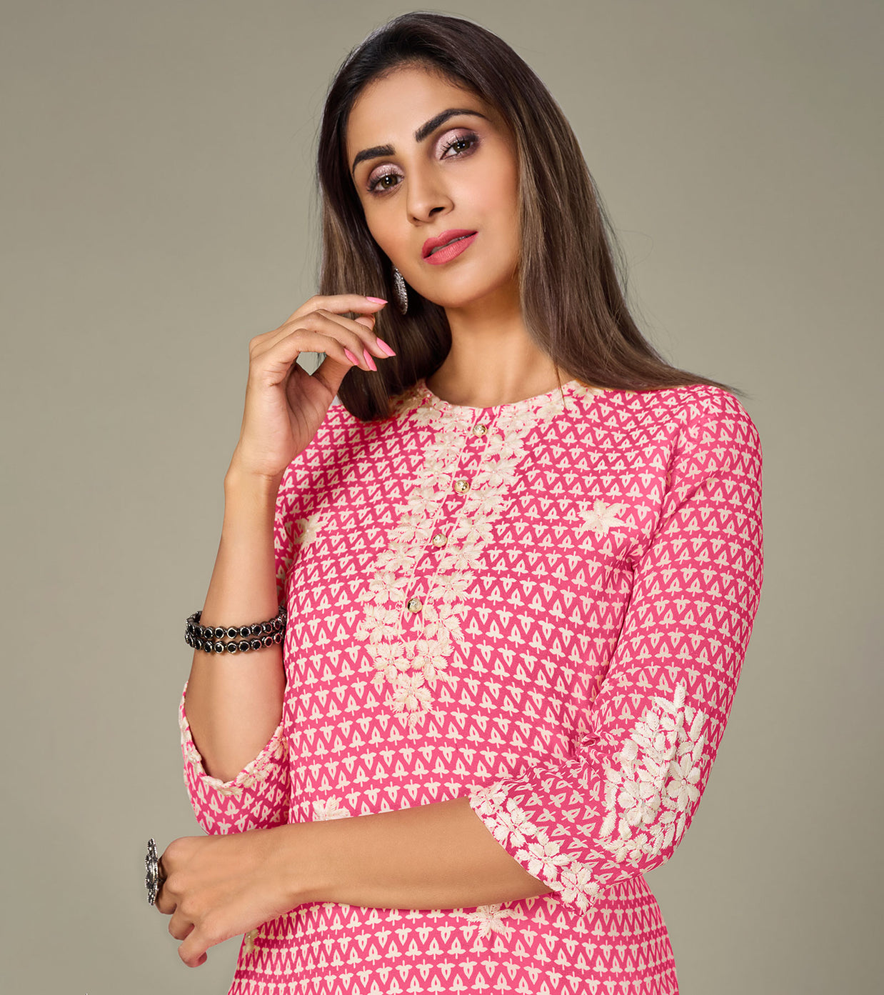 Laxmipati Georgate Marvellous Magenta Straight Cut Kurti With Palazzo & Mask