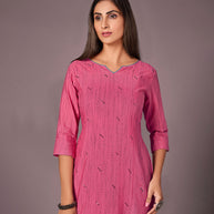 Laxmipati Cotton Viscose Rustic Pink Straight Cut Kurti With Mask