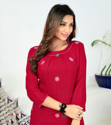 Laxmipati Rayon Apple Red Straight Cut Kurti With Pant