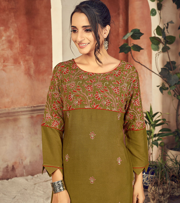 Laxmipati Rayon Mehendi Green  Straight Cut Kurti Has Round Neck Variation , Embroidered Cufe &  Different Yoke Pattern