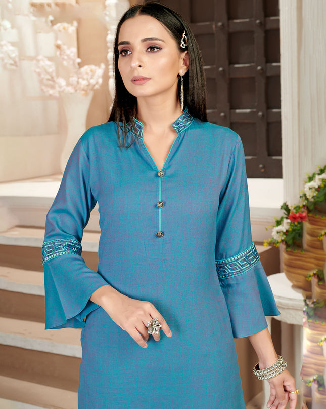 Laxmipati Rayon Cross Boho Blue Beautifully Placed Embroidered Boarder Straightfit Kurti With Evergreen Necklines, Enhancing With Stylish Button .