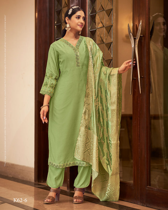 Laxmipati Adhisha  Vichitra  Pattrote Green Straight Cut Embroidery Kurti With Pant & Heavy Dupatta