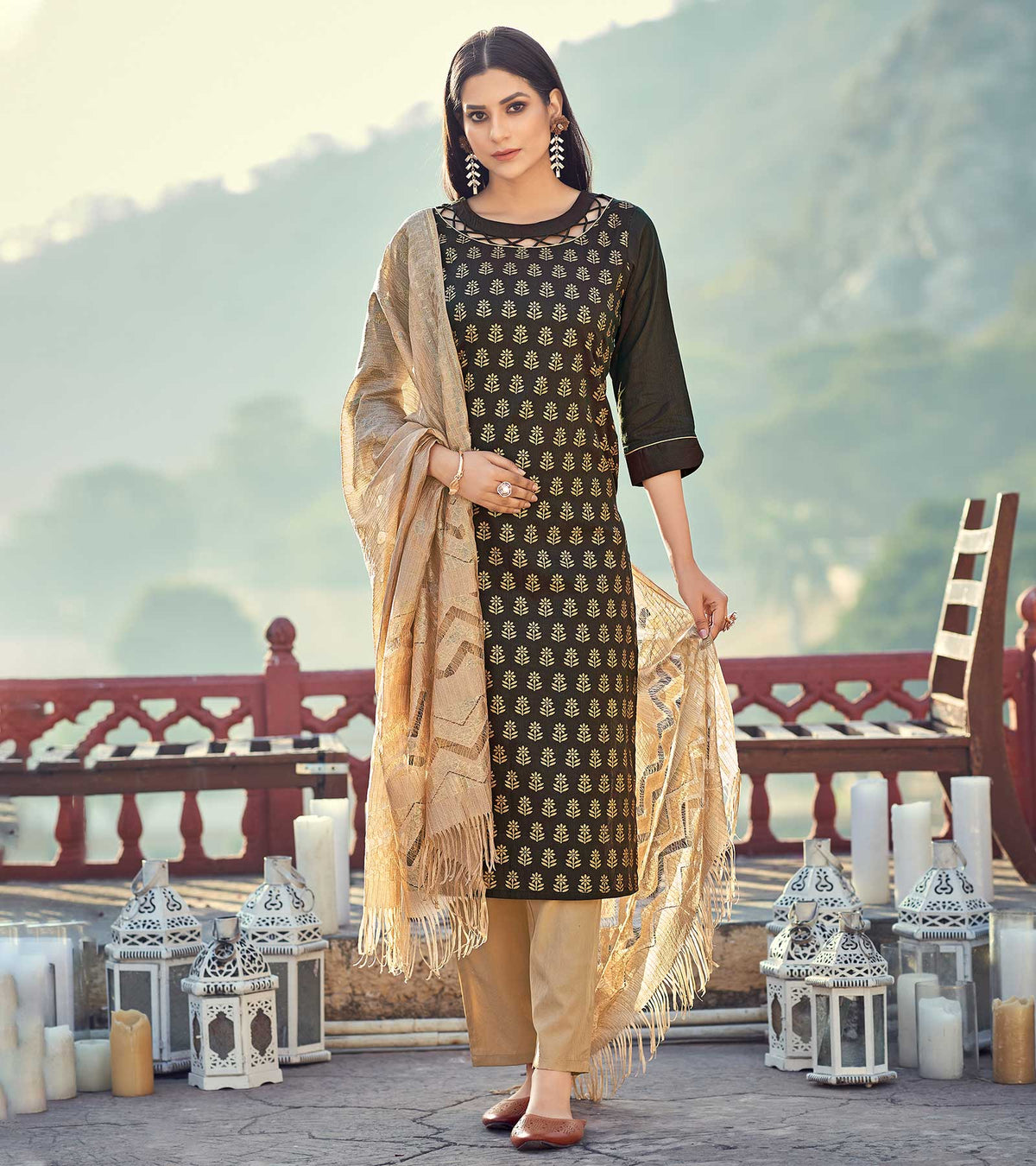 Laxmipati Taffeta Silk Green Table Print Top With Fancy Dupatta And Pant