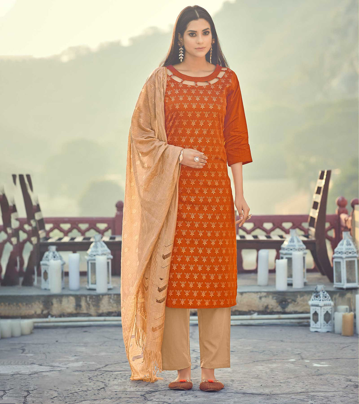 Laxmipati Taffeta Silk Mustard Table Print Top With Fancy Dupatta And Pant