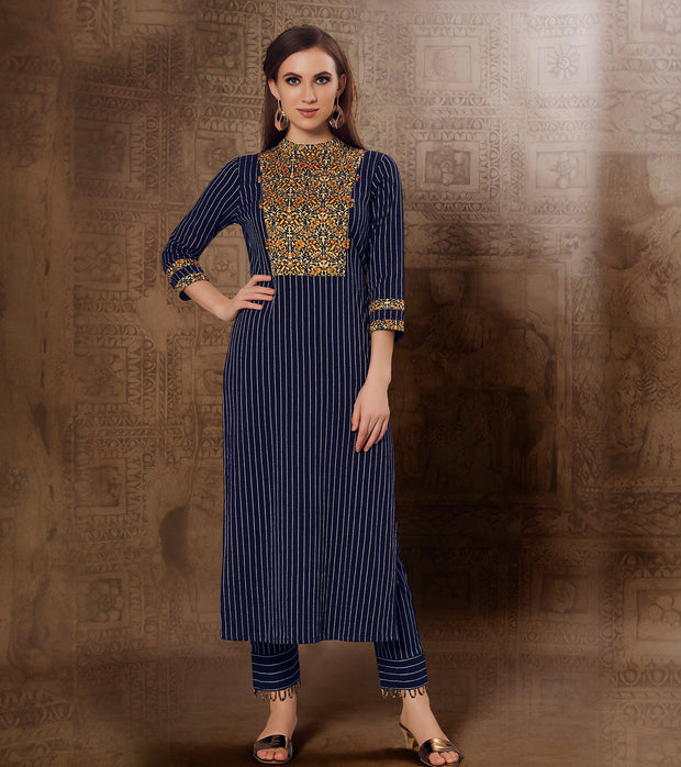 Laxmipati Chex & Strips stretchable Cotton Navy Blue  Side Pocket & Straight cut kurti with mask.
